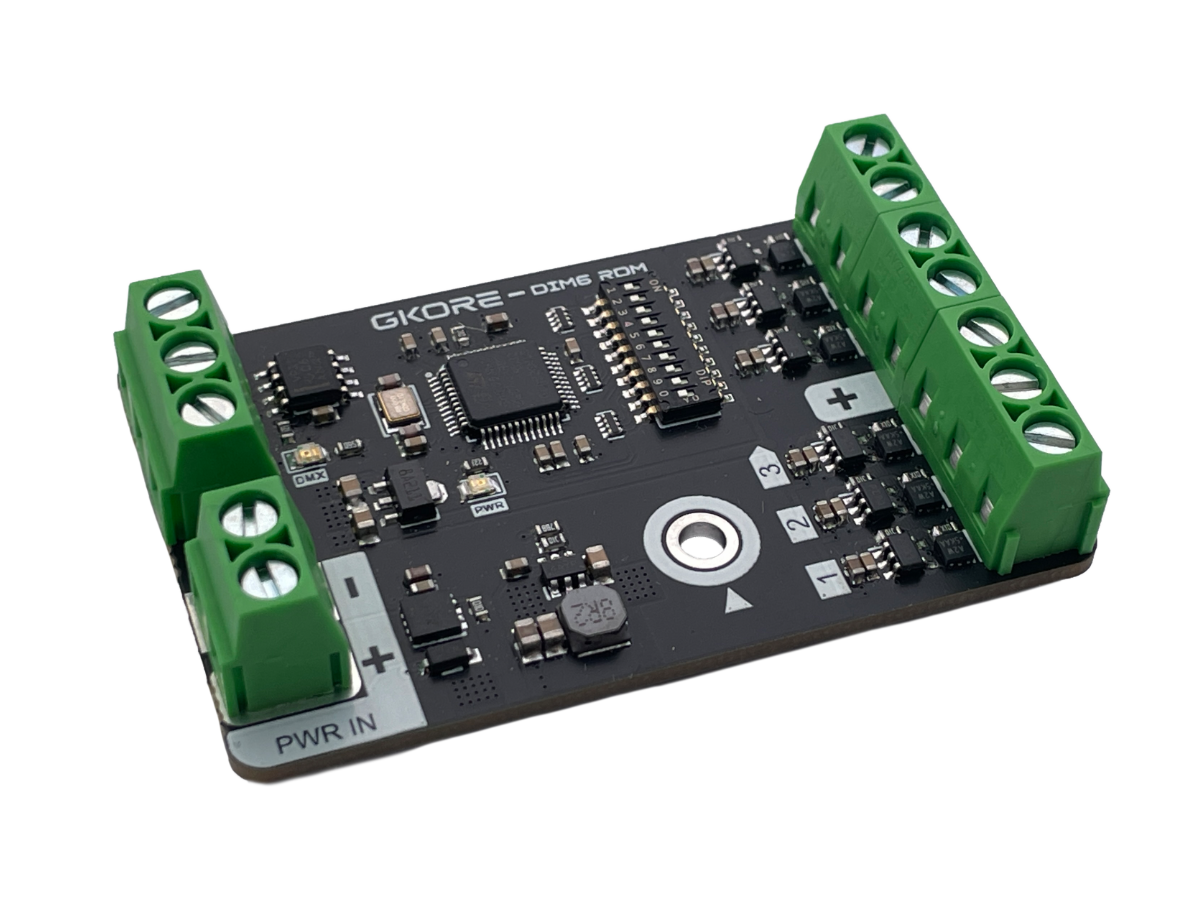 GKORE DIM6 DMX RDM 6ch LED Controller 30kHz 16Bit — Isometric View